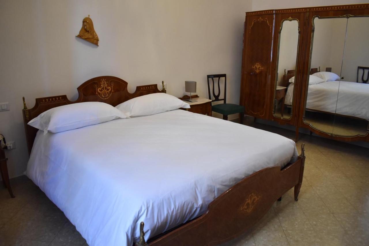 La Napoli Di Zia Lina Apartment Luaran gambar