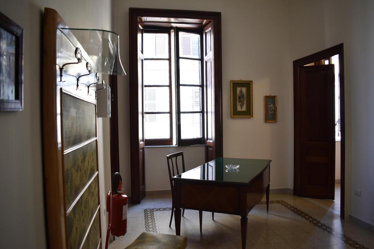 La Napoli Di Zia Lina Apartment Luaran gambar